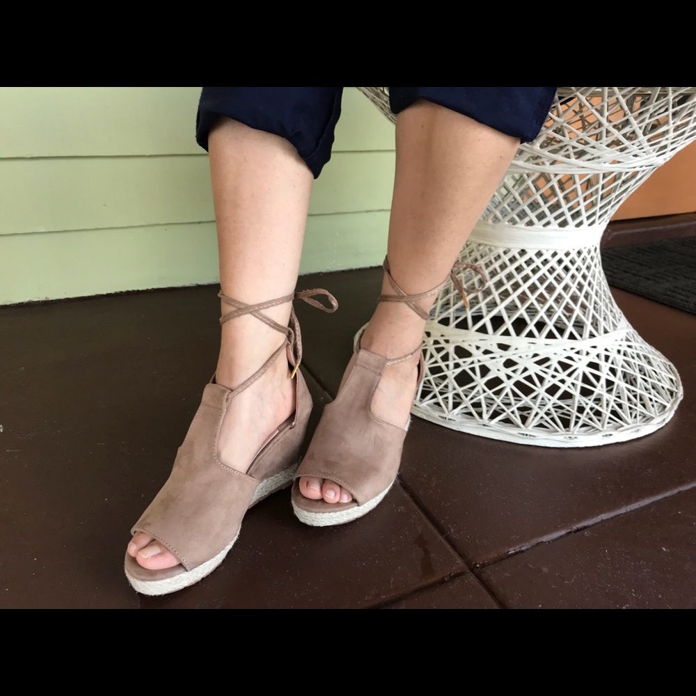 PEEP TOE TAUPE ESPADRILLES size 8 left! - Picture 2 of 7